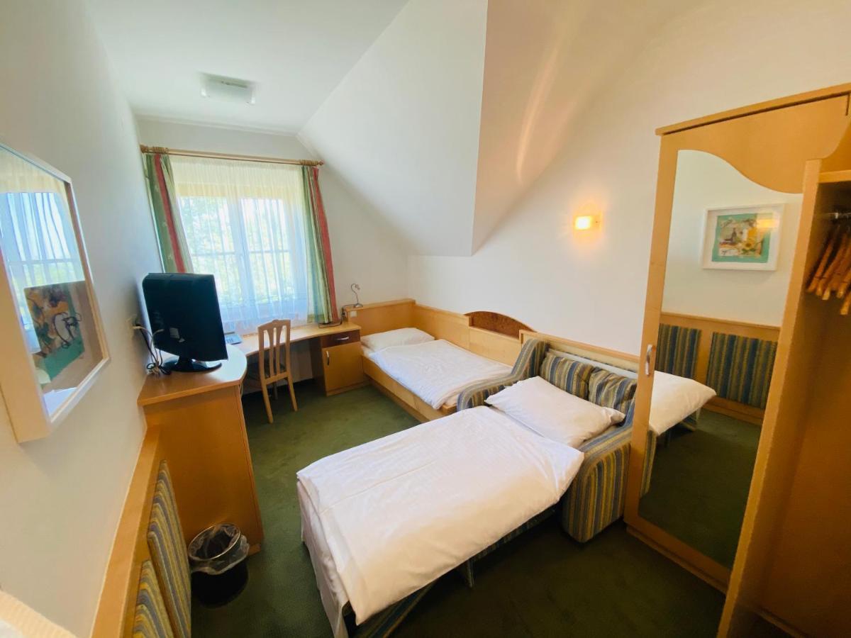 Hotel Stich Manhartsbrunn エクステリア 写真