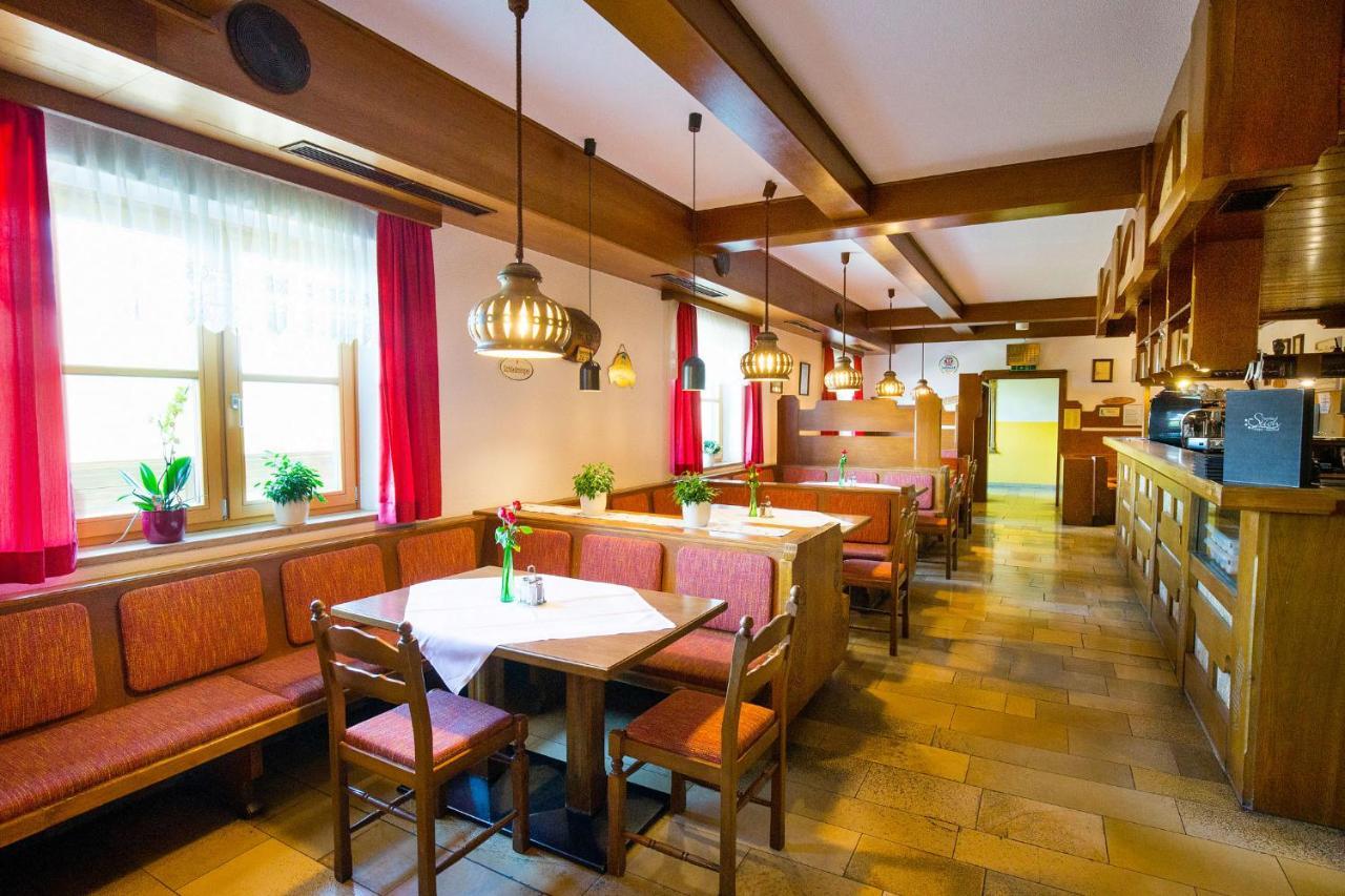 Hotel Stich Manhartsbrunn エクステリア 写真